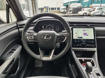Lexus LBX